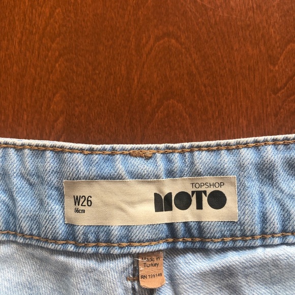 Top shop MOTO high waisted jean shorts - Picture 3 of 3